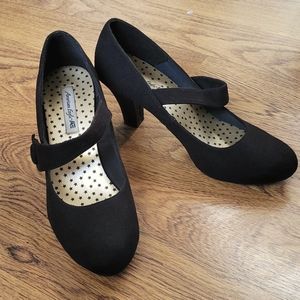 American Eagle by Payless heels with stap detail in black size 7.5